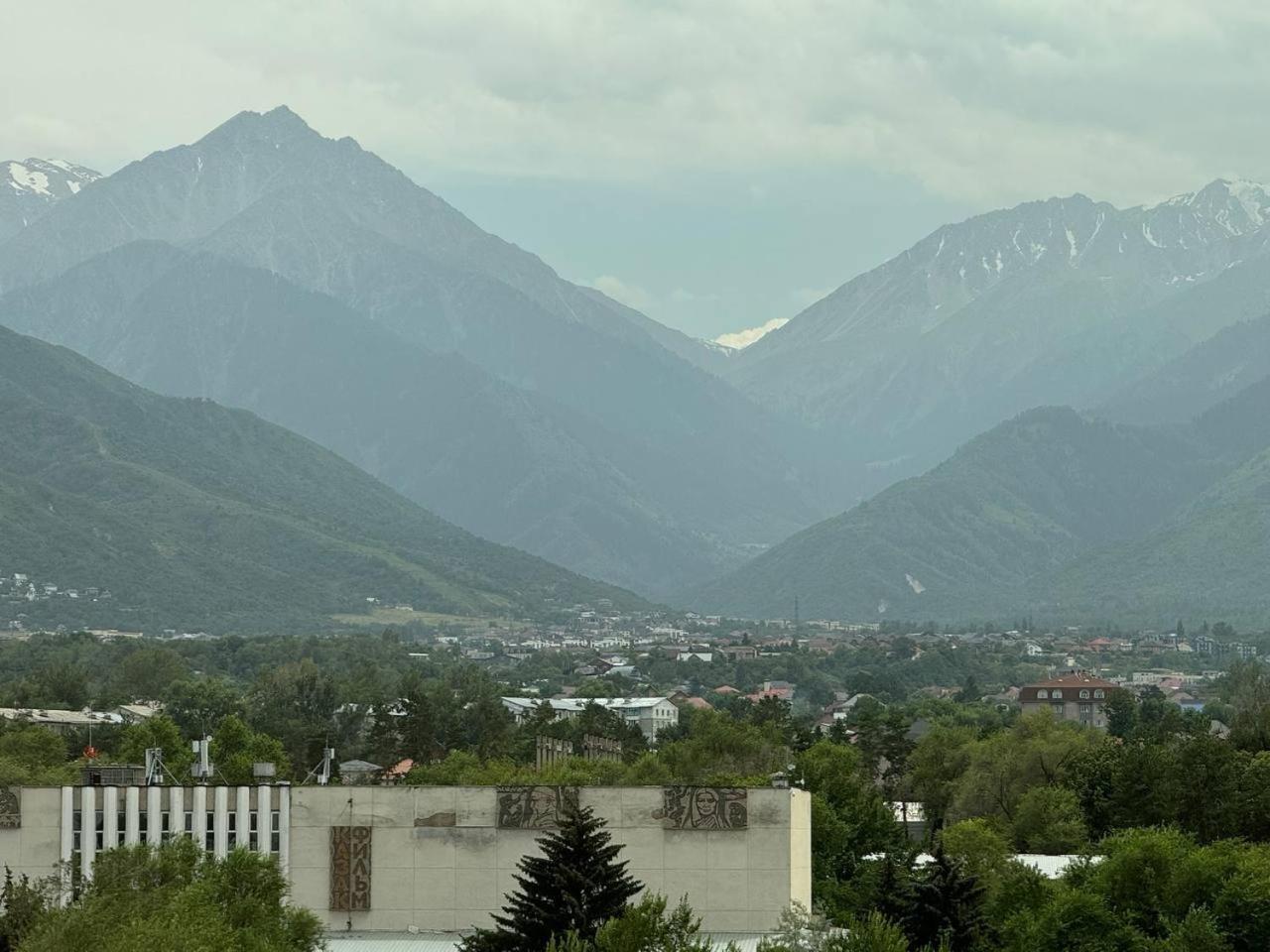 Comfort City, Lux Apartment Almaty