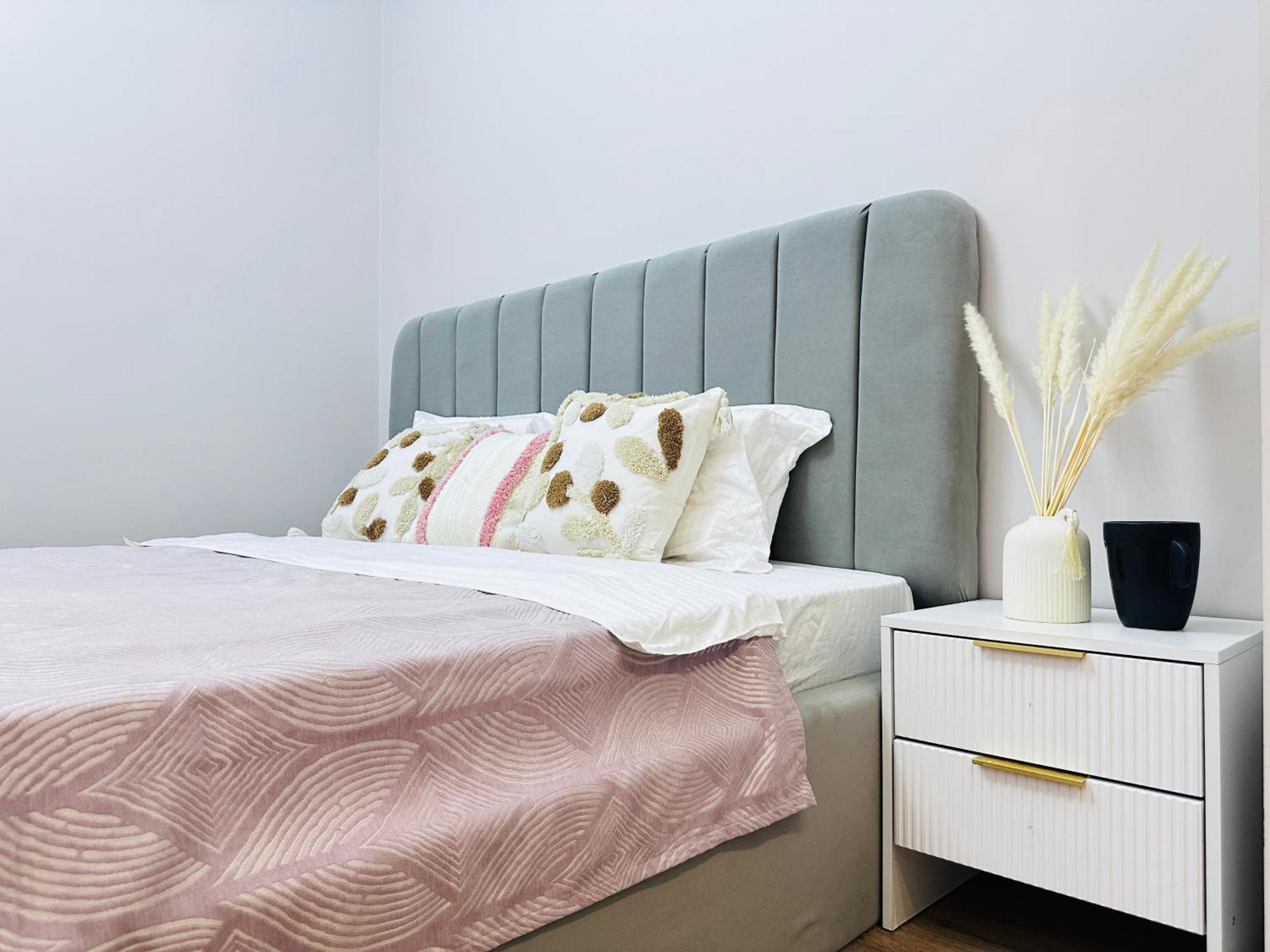Comfort City, Lux